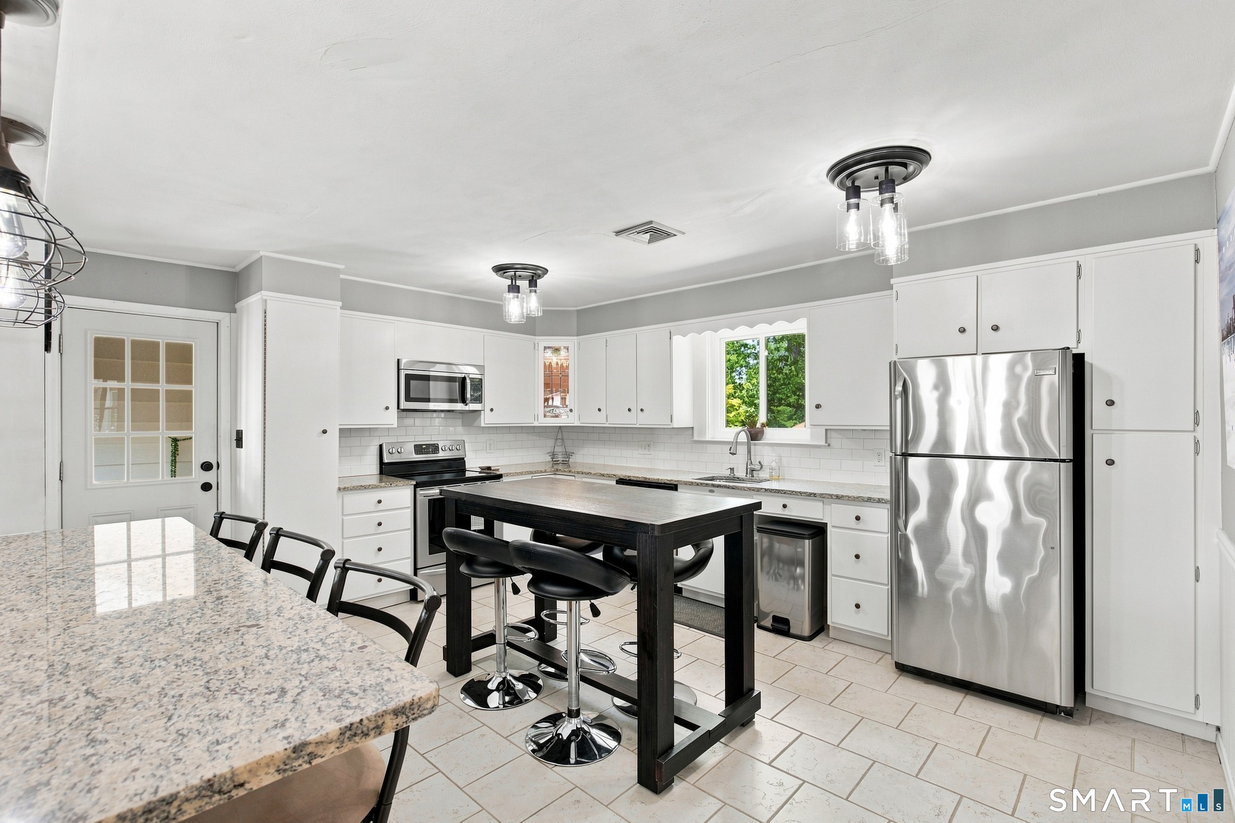 103 Richmond Avenue West Haven CT 06516