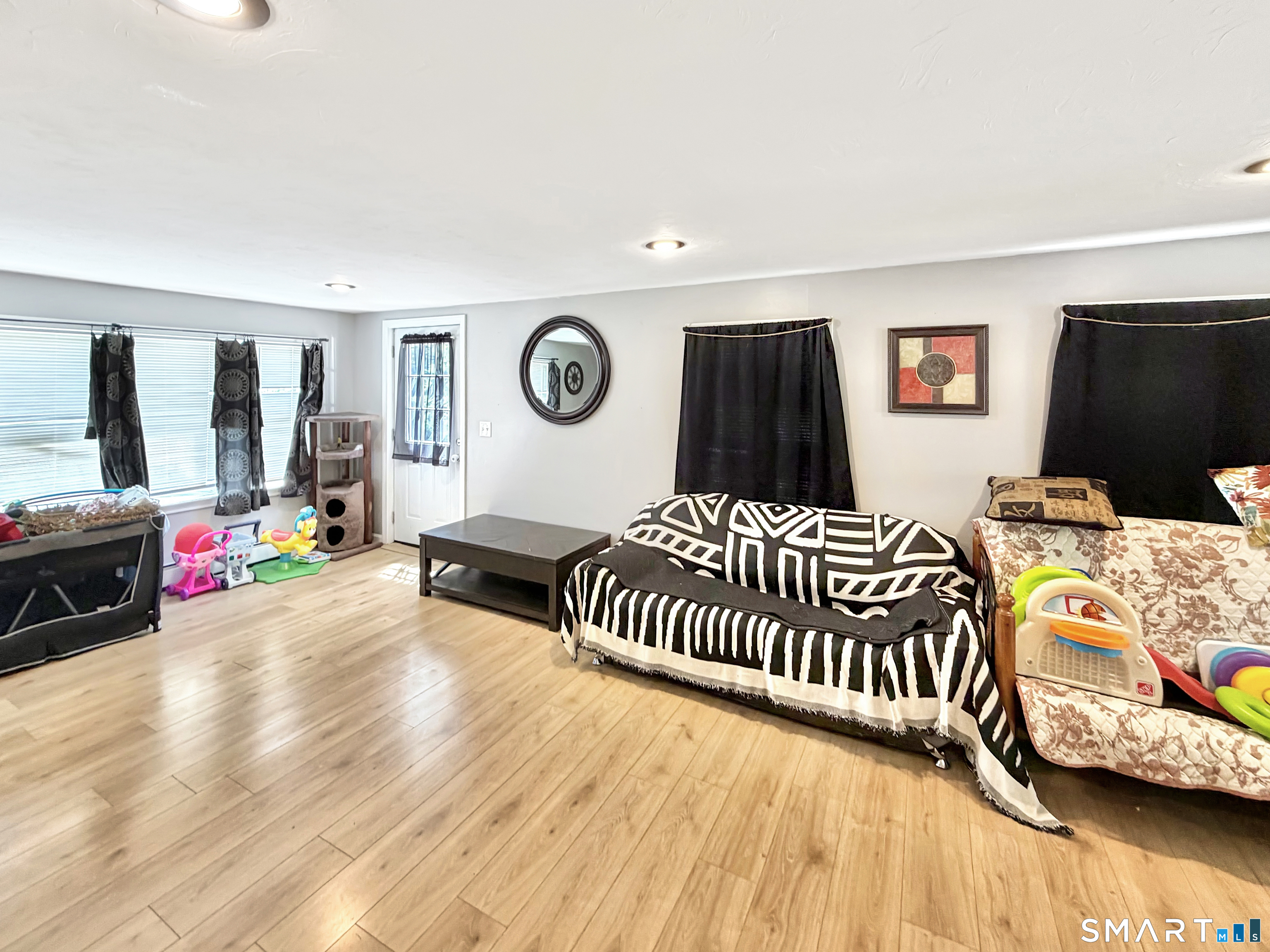 158 Church Street Thompson CT 06277