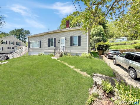 158 Church Street Thompson CT 06277