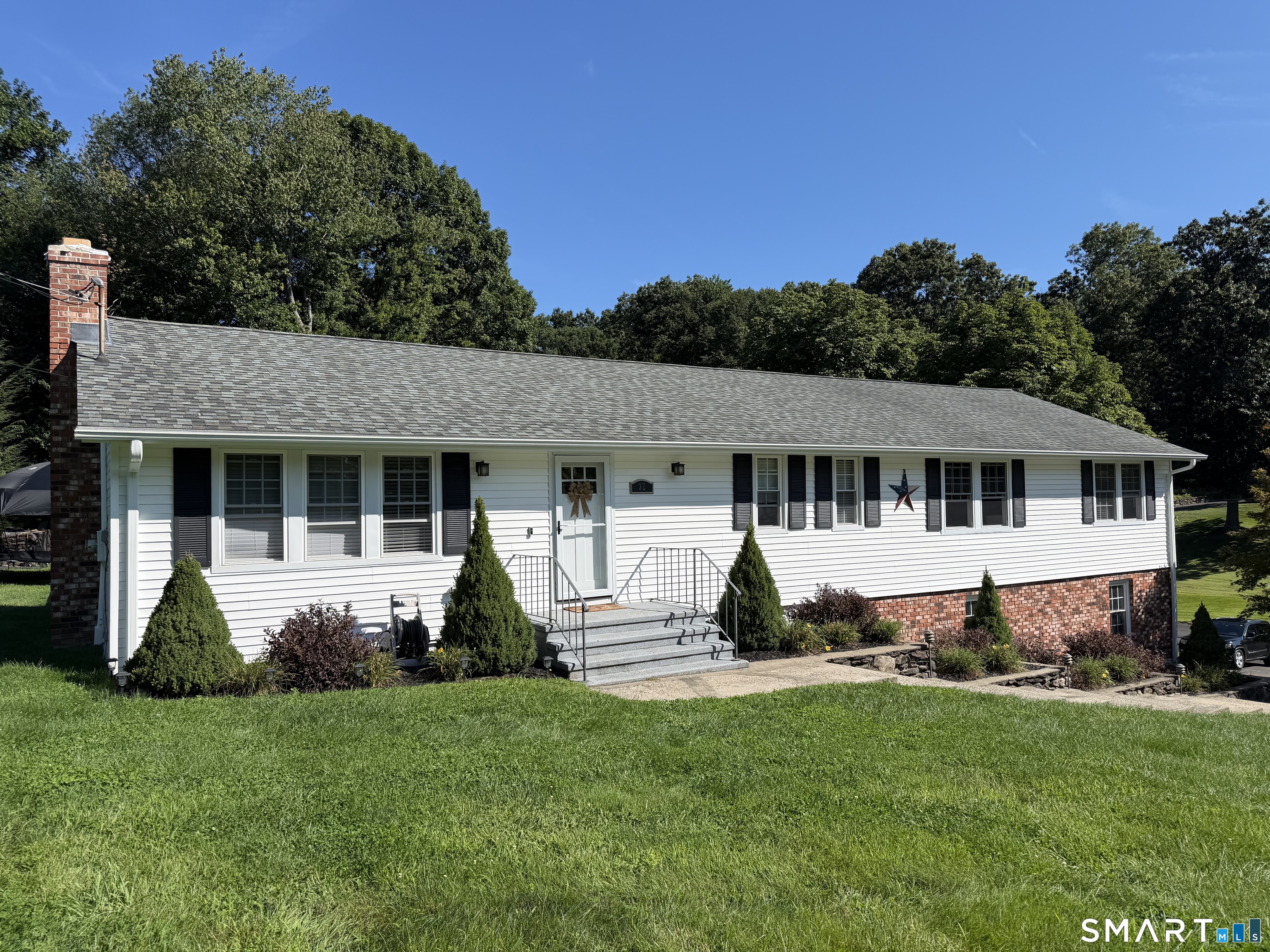 32 Nuthatch Hill Road Trumbull CT 06611