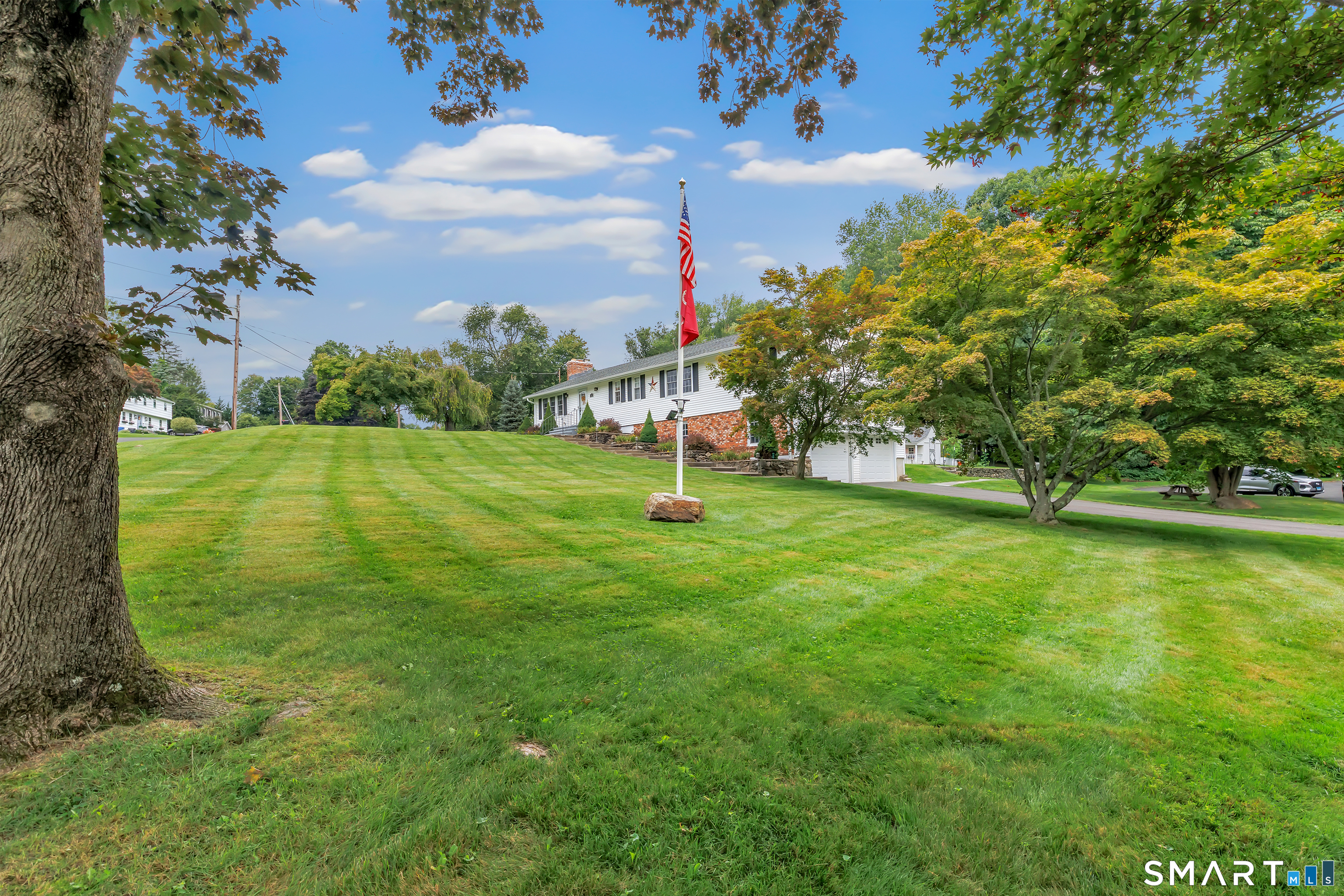 32 Nuthatch Hill Road Trumbull CT 06611