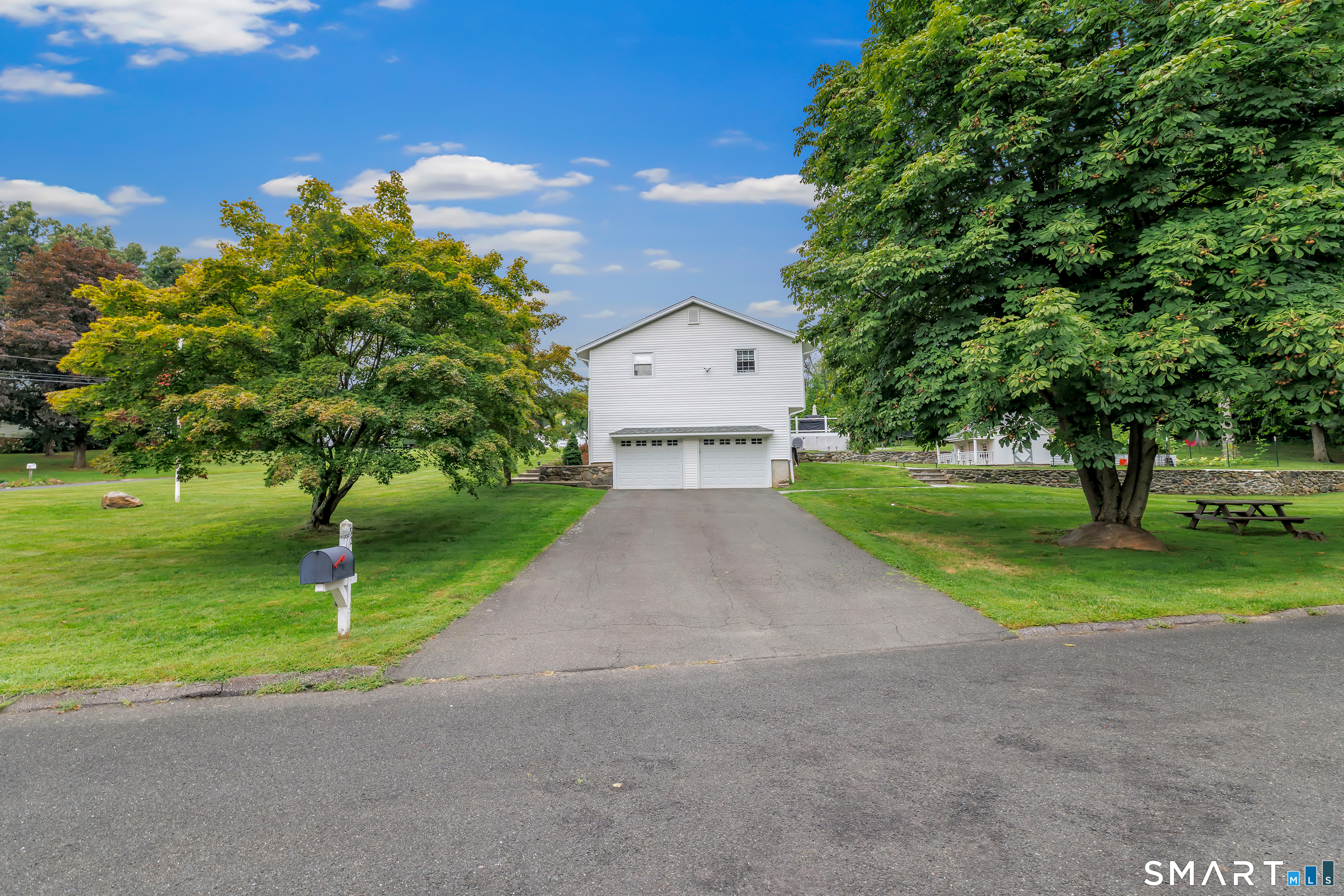 32 Nuthatch Hill Road Trumbull CT 06611