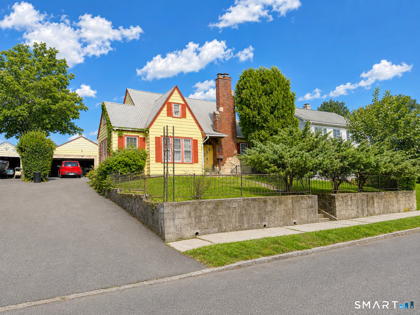 91 Garfield Avenue Danbury CT 06810