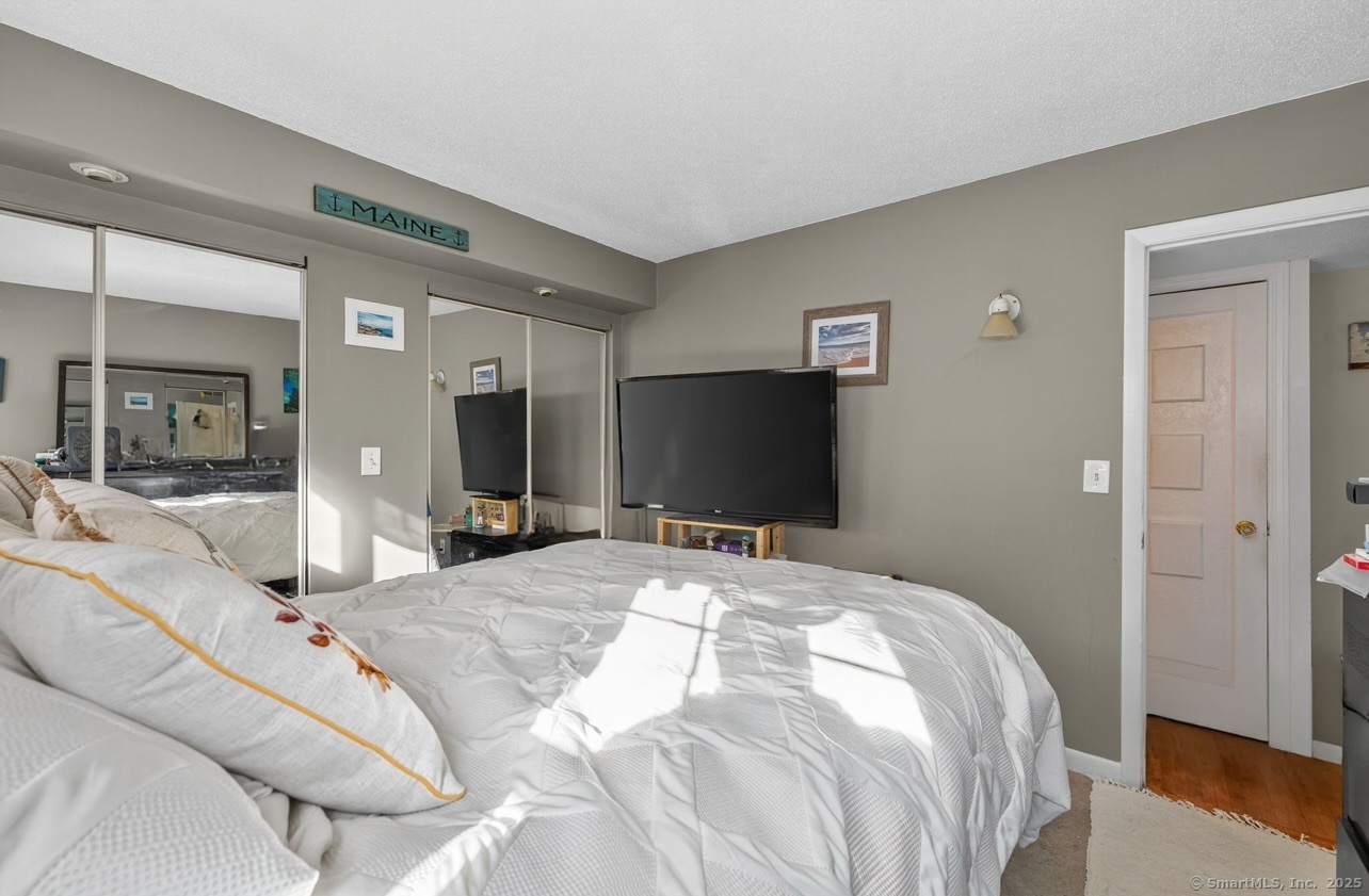 27 Scott Circle East Hartford CT 06118