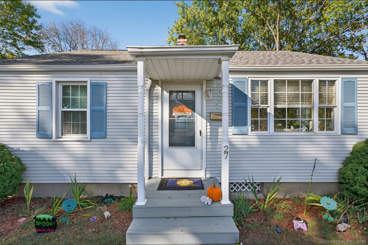 27 Scott Circle East Hartford CT 06118