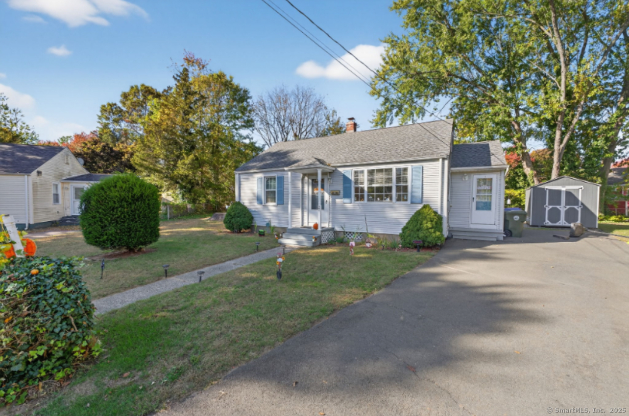 27 Scott Circle East Hartford CT 06118