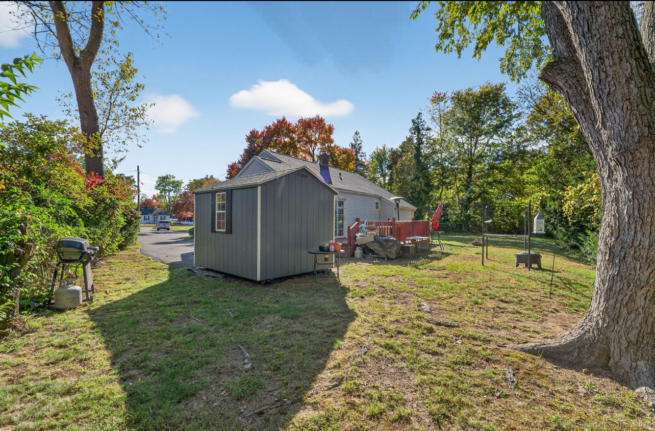 27 Scott Circle East Hartford CT 06118