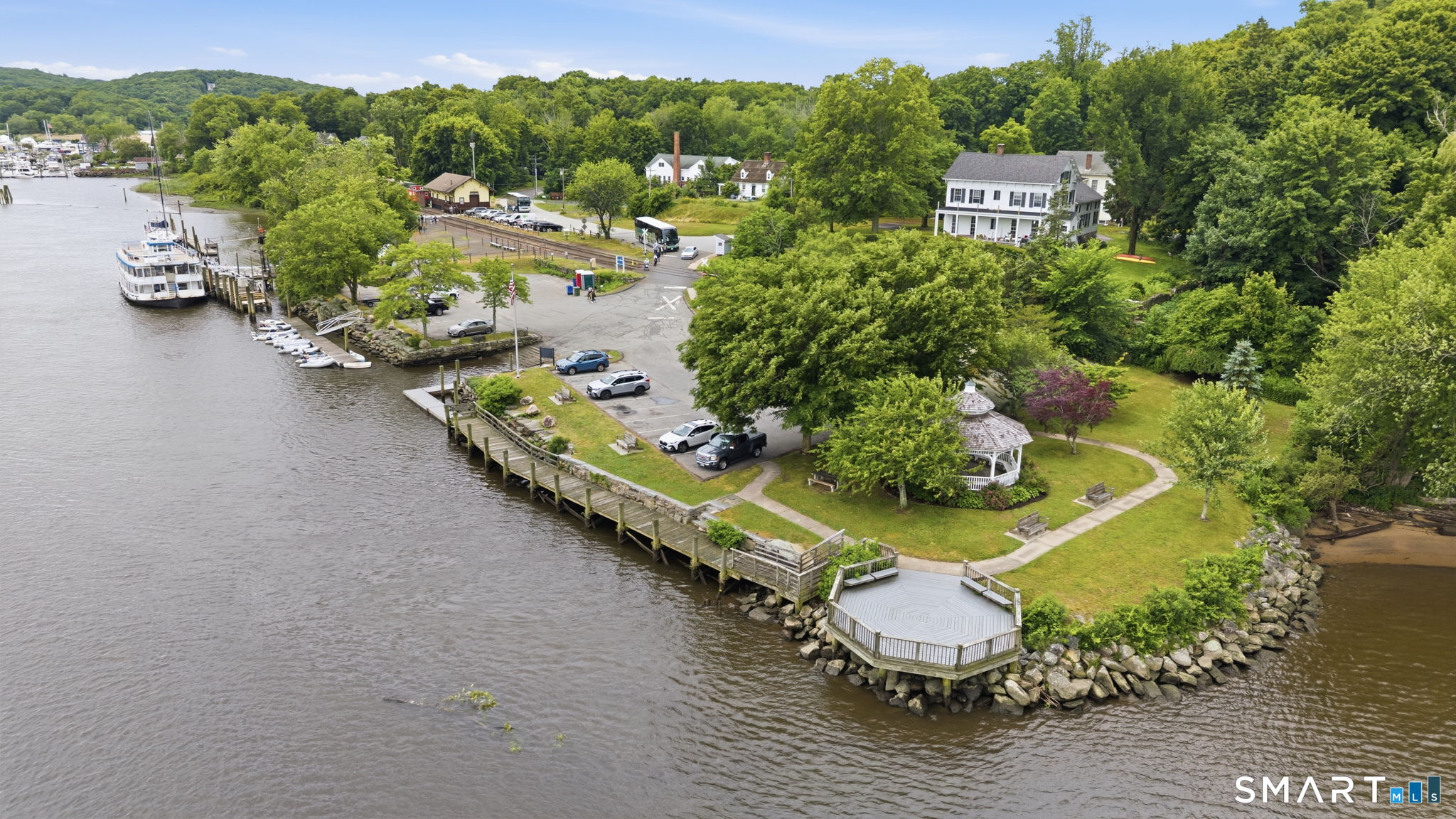 8 Phelps Lane Deep River CT 06417