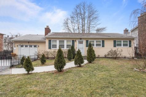 20 Grove Avenue Derby CT 06418