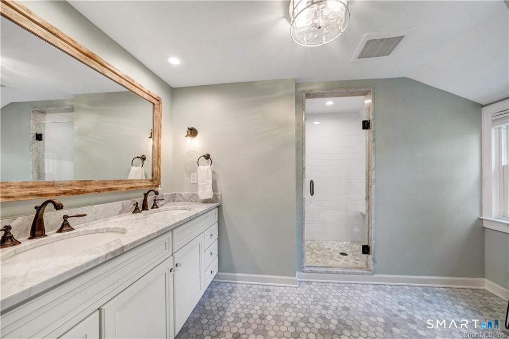 80 Knollwood Road North Haven CT 06473