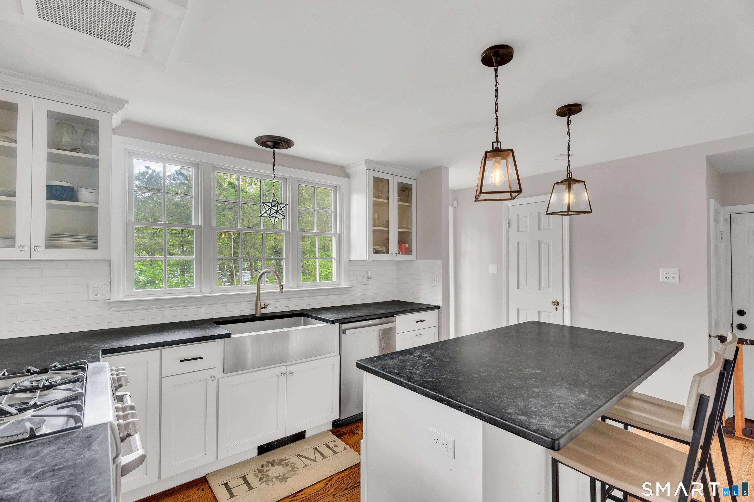 80 Knollwood Road North Haven CT 06473