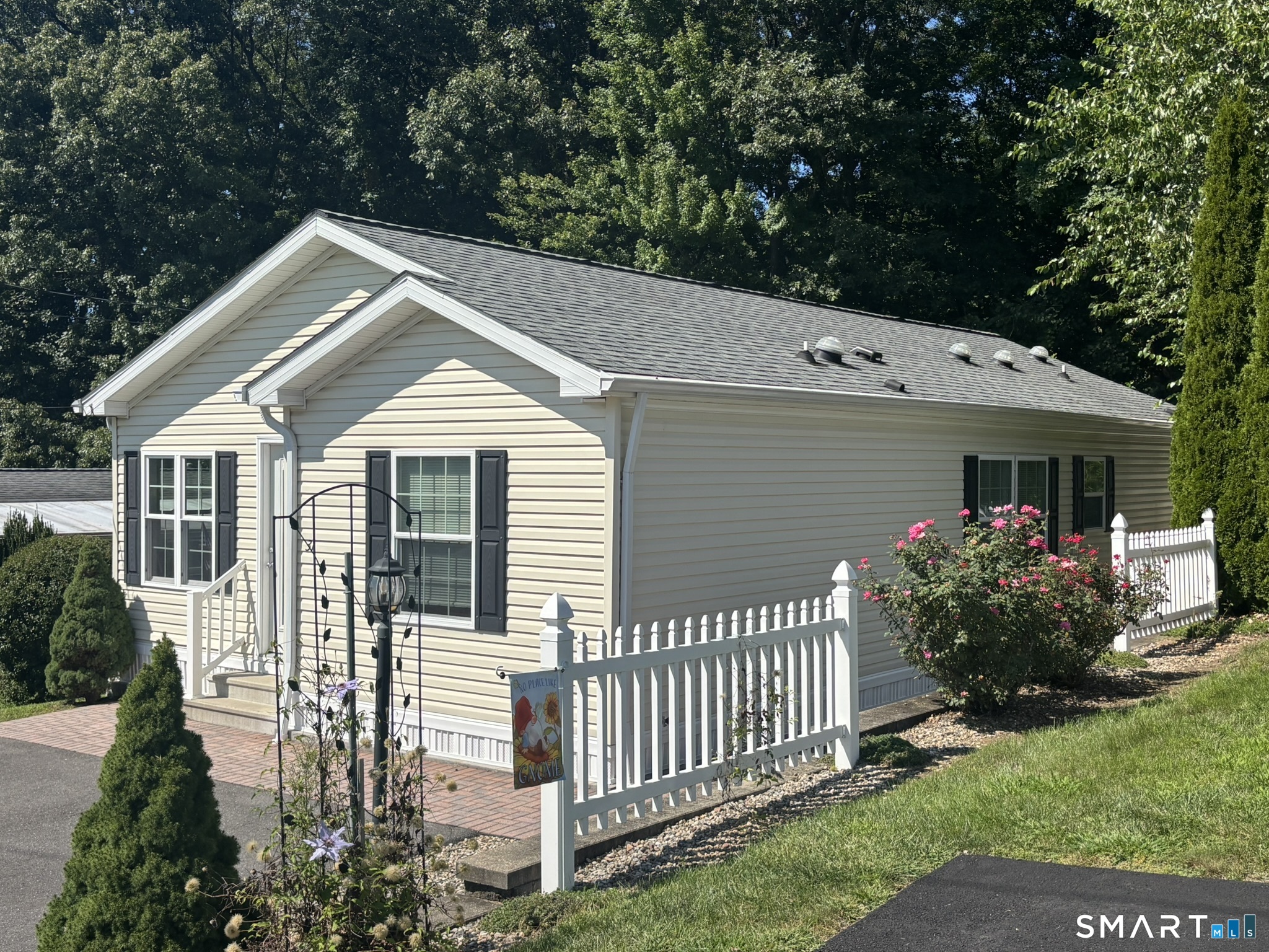 31 North Road Southington CT 06489