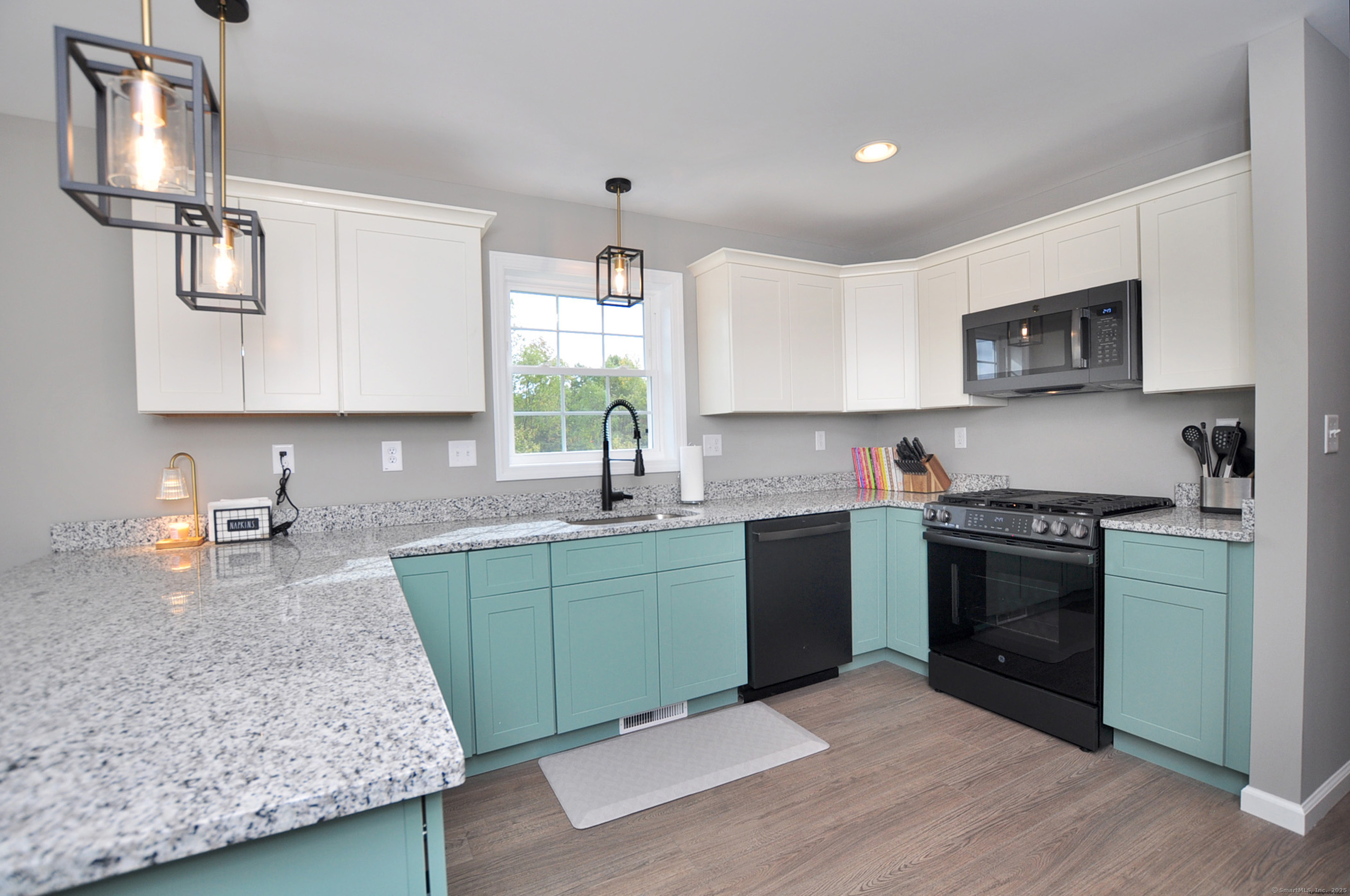 34 West River Road East Windsor CT 06088