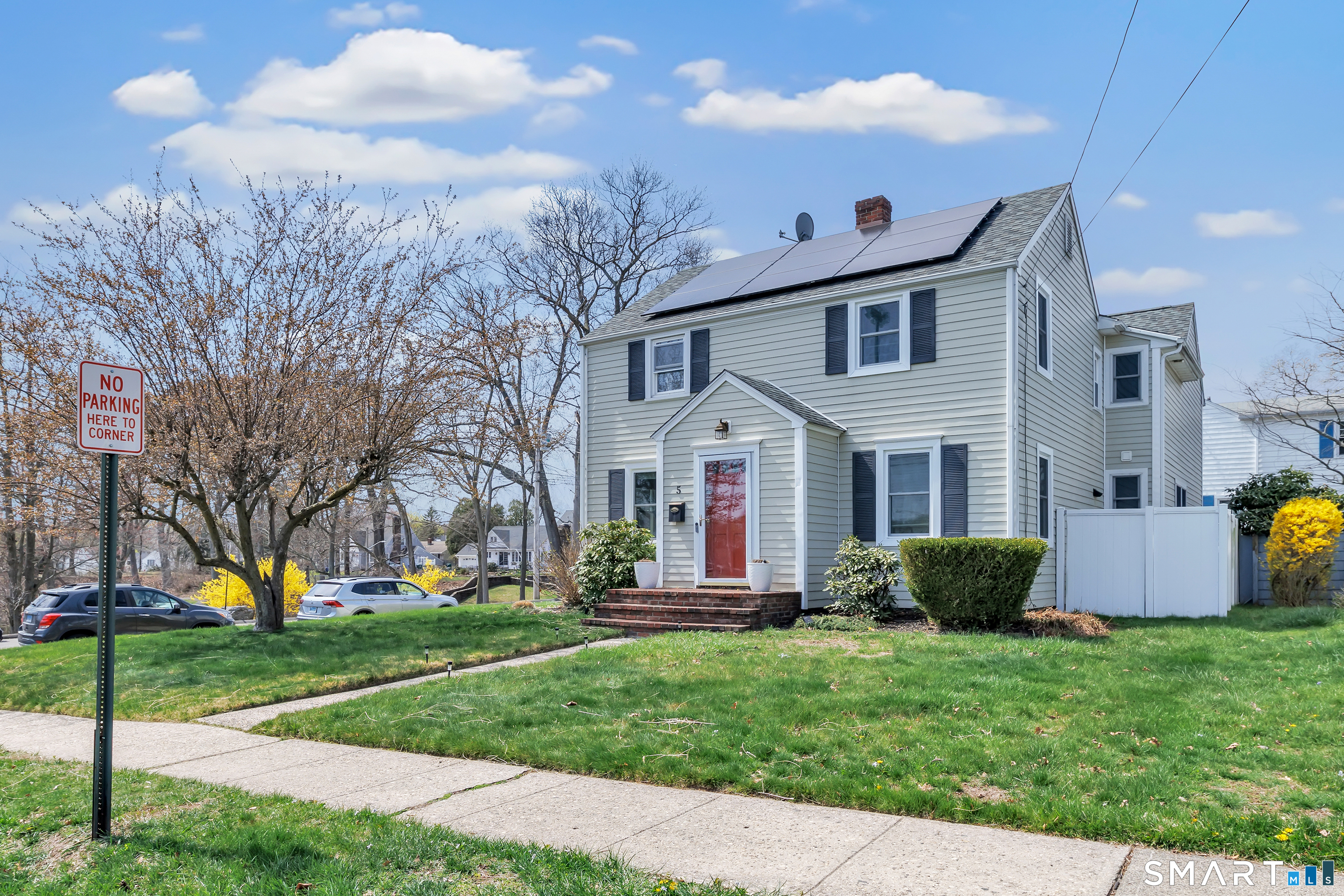5 Charlton Street Stratford CT 06614