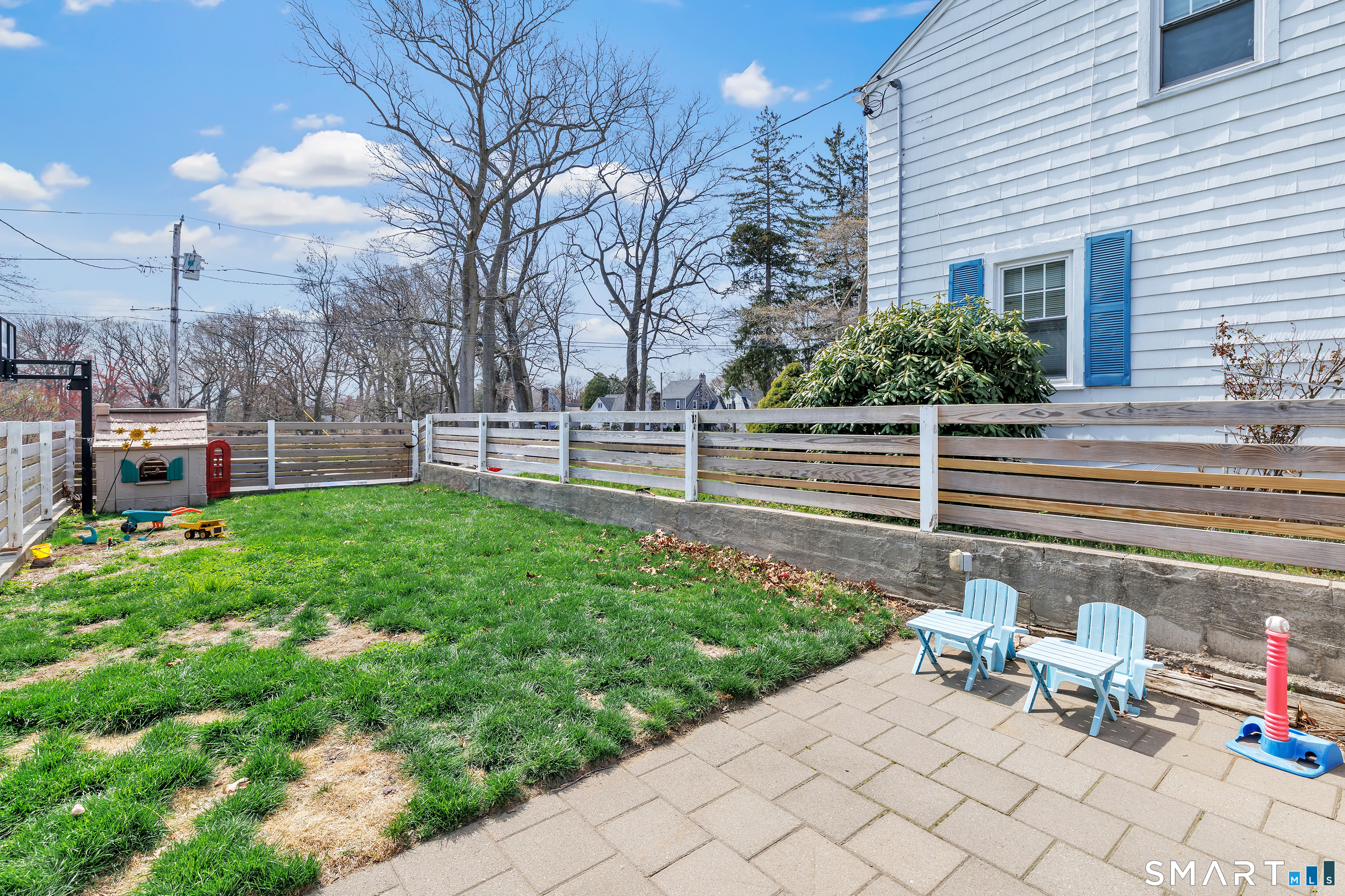 5 Charlton Street Stratford CT 06614