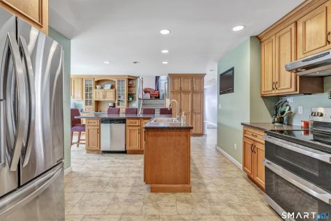 5 Charlton Street Stratford CT 06614