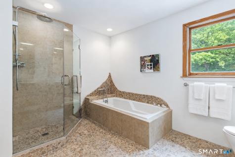 572 Amity Road Woodbridge CT 06525