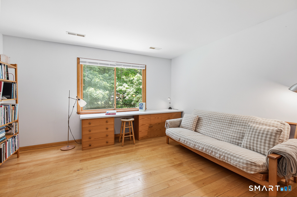 572 Amity Road Woodbridge CT 06525