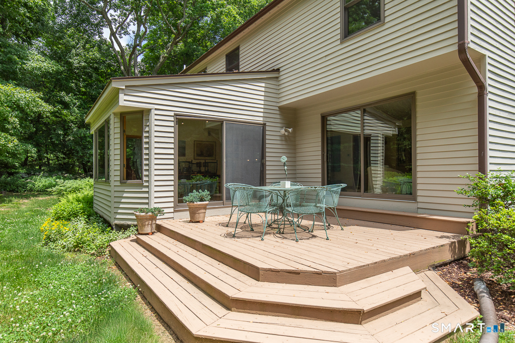 572 Amity Road Woodbridge CT 06525