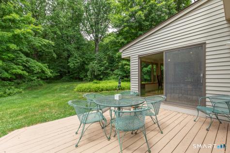572 Amity Road Woodbridge CT 06525