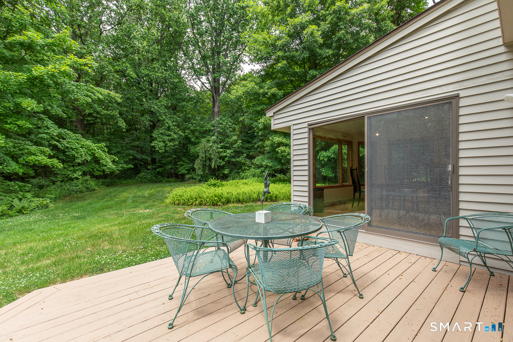 572 Amity Road Woodbridge CT 06525