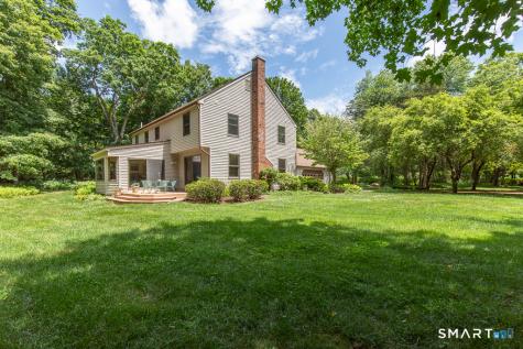 572 Amity Road Woodbridge CT 06525
