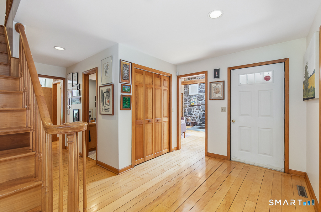 572 Amity Road Woodbridge CT 06525