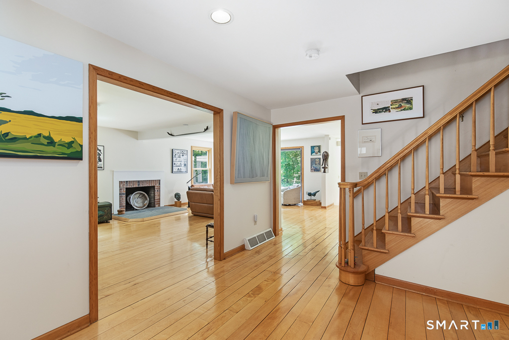 572 Amity Road Woodbridge CT 06525