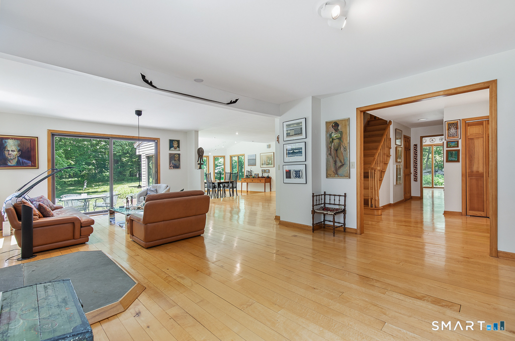 572 Amity Road Woodbridge CT 06525
