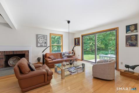 572 Amity Road Woodbridge CT 06525