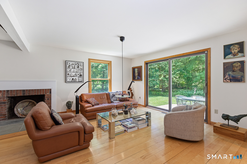 572 Amity Road Woodbridge CT 06525