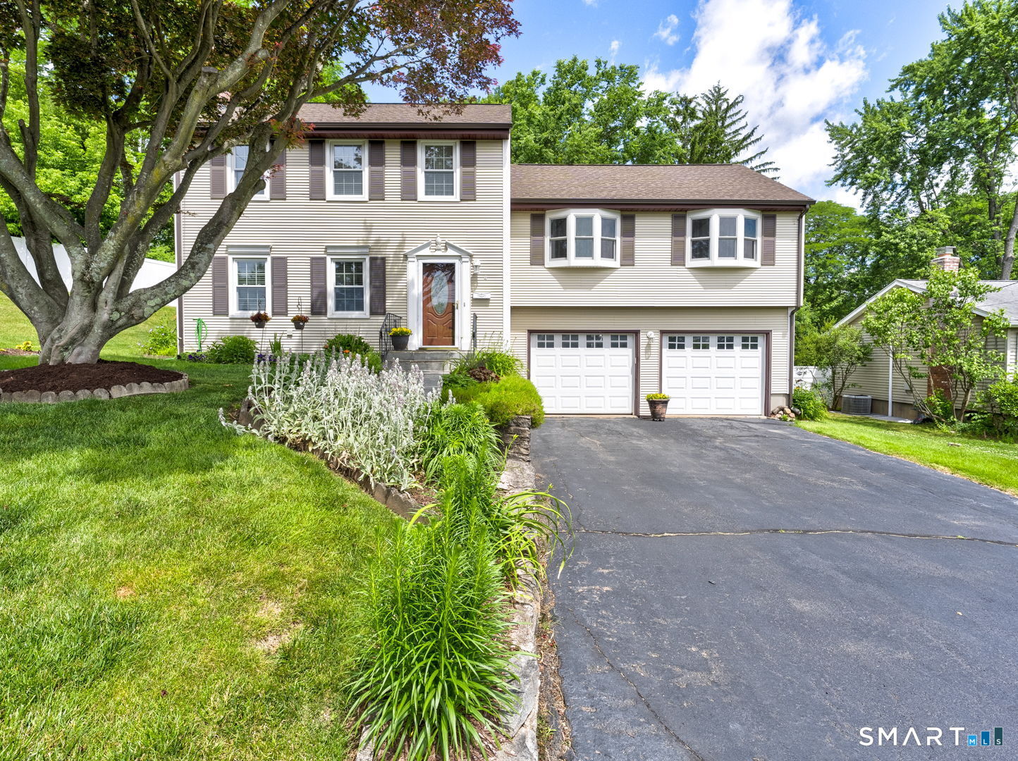 4 Lee Circle Bloomfield CT 06002