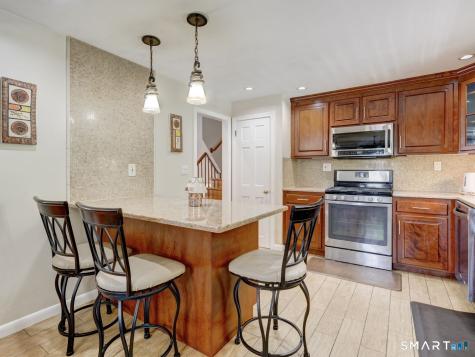 4 Lee Circle Bloomfield CT 06002