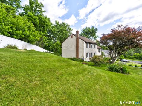 4 Lee Circle Bloomfield CT 06002