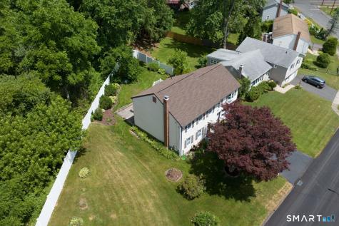 4 Lee Circle Bloomfield CT 06002