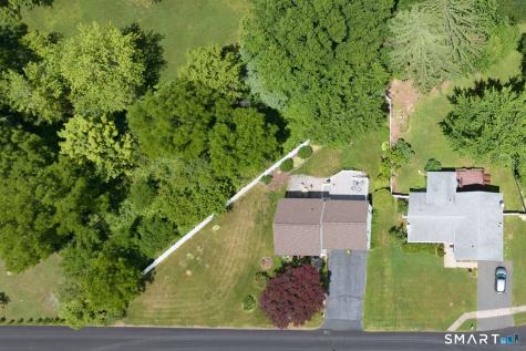 4 Lee Circle Bloomfield CT 06002