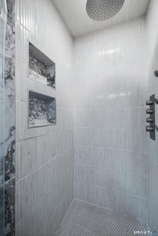 47 Westledge Road Simsbury CT 06092