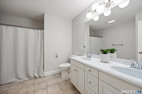 60 Kensington Court Cheshire CT 06410