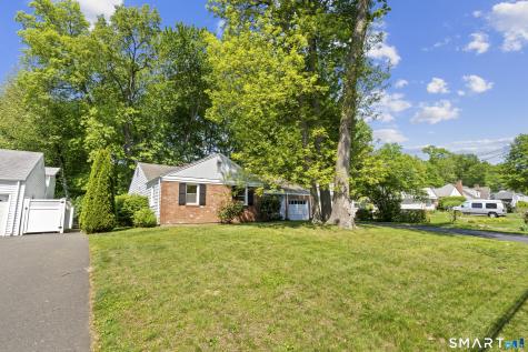 25 Miamis Road West Hartford CT 06117