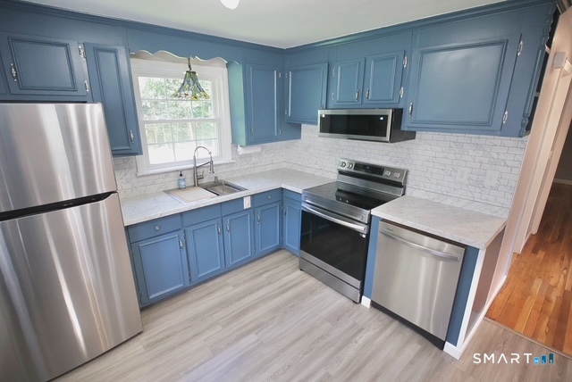108 White Street Manchester CT 06042