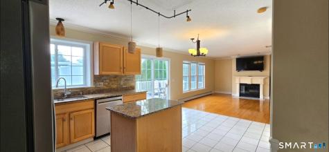 25 Wanda Lane Middletown CT 06457