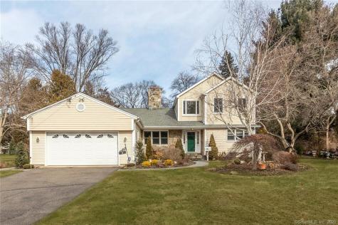 8 Rampart Road Norwalk CT 06854