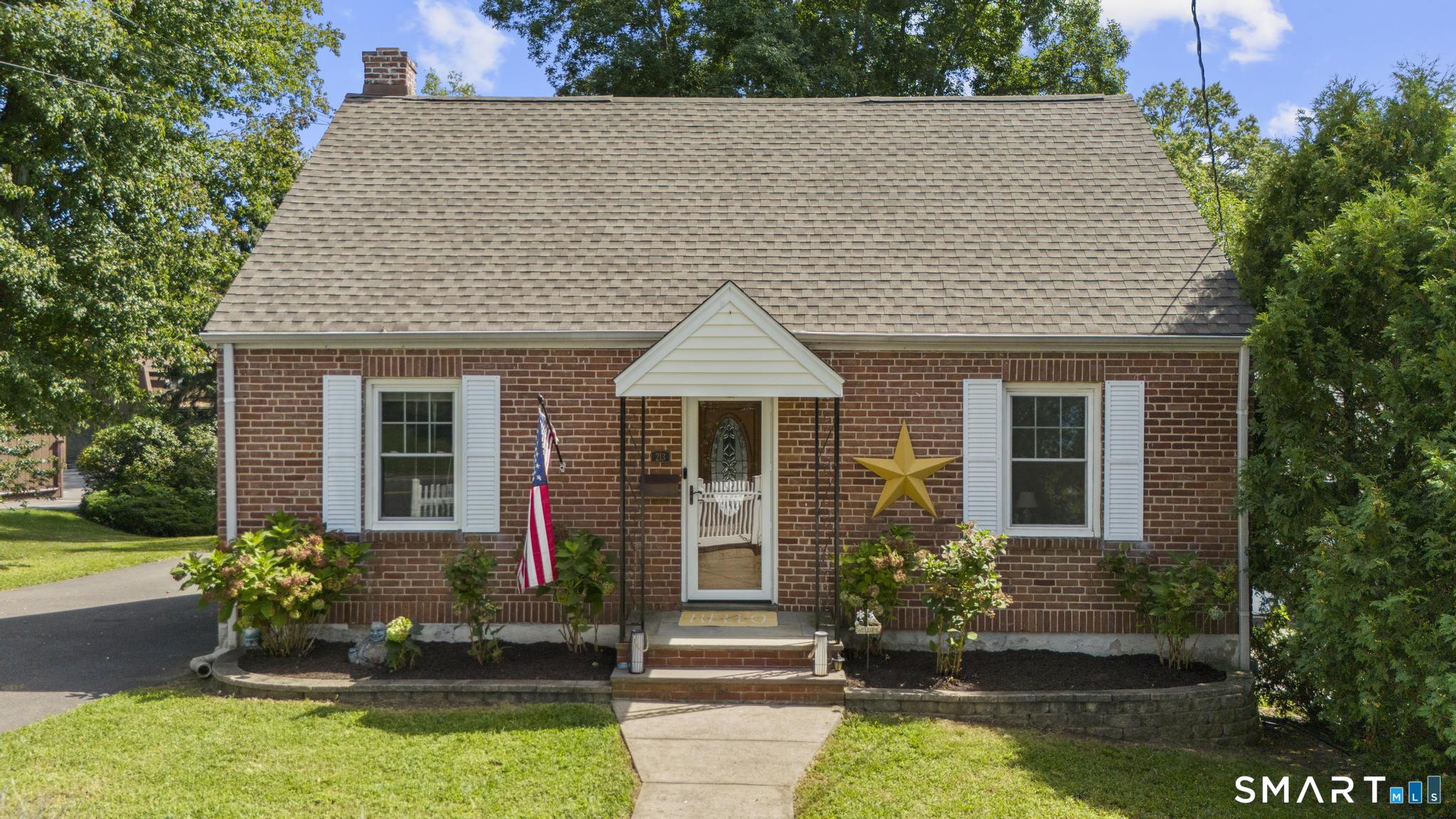 213 Knapps Highway Fairfield CT 06825