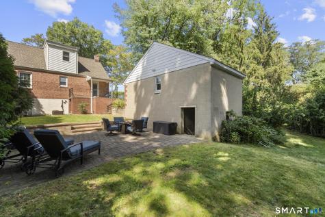 213 Knapps Highway Fairfield CT 06825