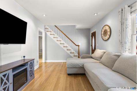 213 Knapps Highway Fairfield CT 06825
