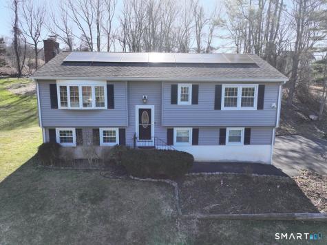21 Rolling Glen Drive New Milford CT 06776