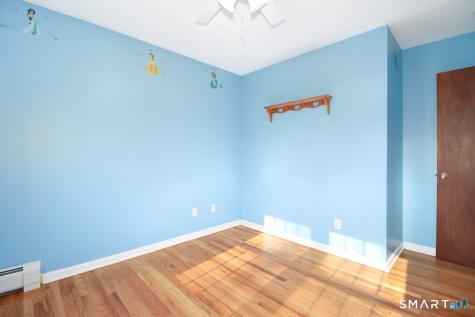 21 Rolling Glen Drive New Milford CT 06776