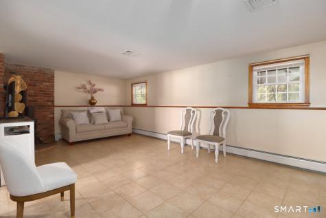 21 Rolling Glen Drive New Milford CT 06776