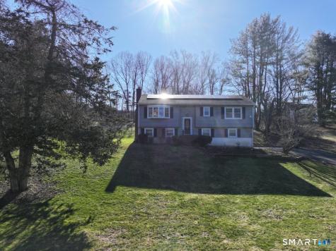 21 Rolling Glen Drive New Milford CT 06776