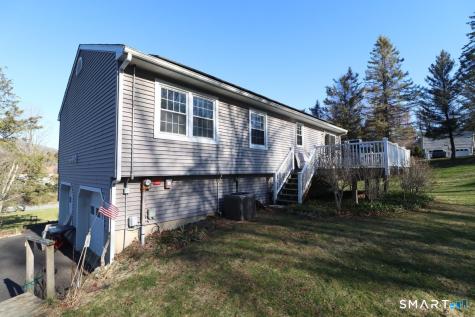 21 Rolling Glen Drive New Milford CT 06776